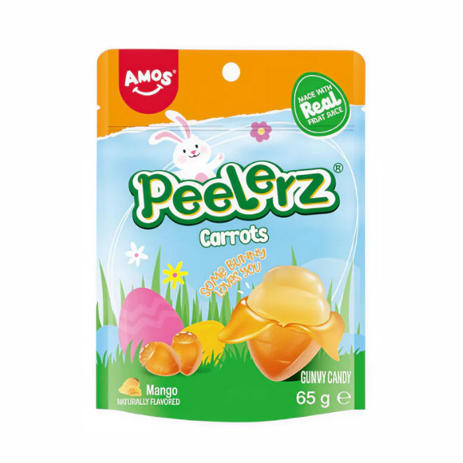 Sachet de bonbons Amos Peelerz Carrots Mango 65 g au goût mangue, accompagné de bonbons orange dans un décor de Pâques.